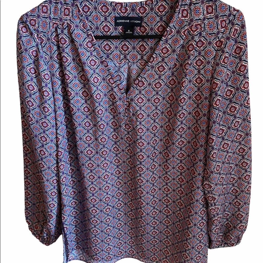 Adrienne Vittadini V-neck Top Size S